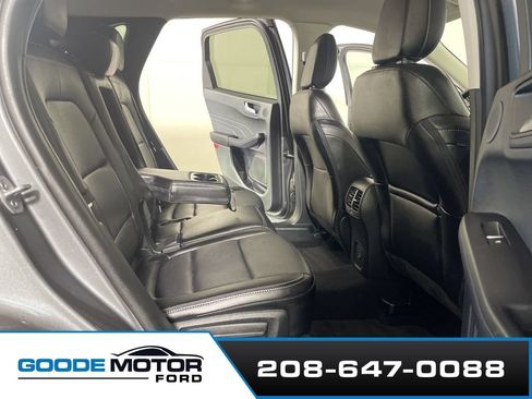 Used 2022 Ford Escape SEL w/ Technology Package AWD/4WD image 22
