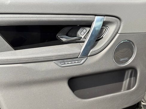 Certified 2024 Land Rover Discovery Sport S image 10