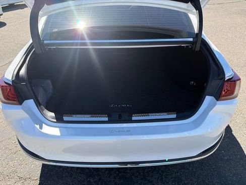 Used 2019 Lexus ES 300h w/ Accessory Package 2 FWD image 7