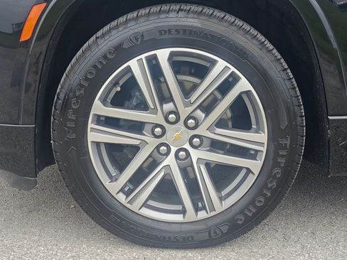 Used 2023 Chevrolet Traverse High Country w/ LPO, Floor Liner Package AWD/4WD image 10