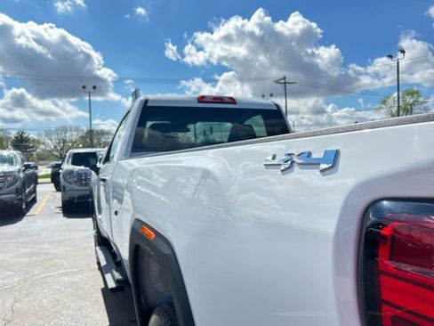 New 2026 GMC Sierra 2500 Pro AWD/4WD image 5