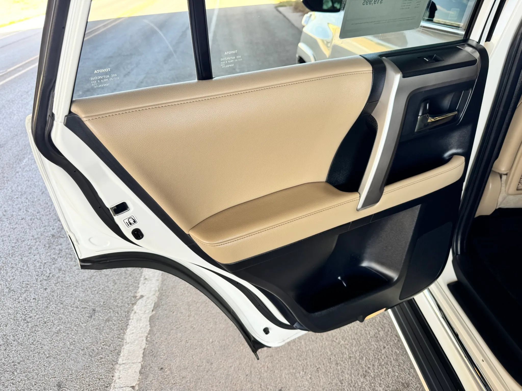 Used 2018 Toyota 4Runner Limited RWD image 18