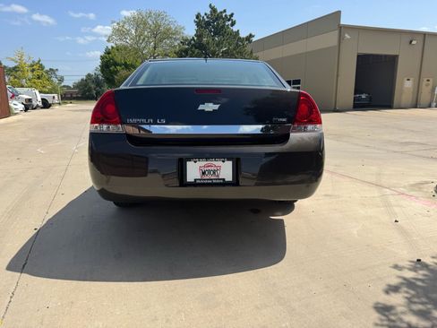 Used 2009 Chevrolet Impala LS FWD image 3