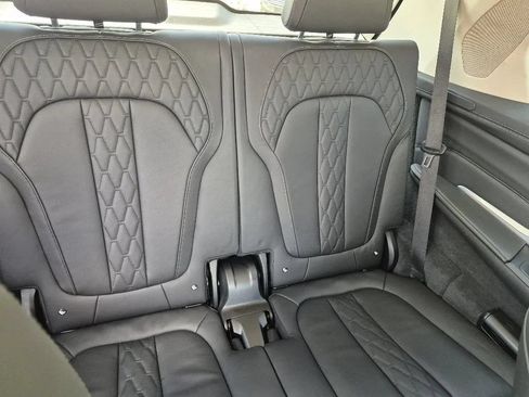 Used 2021 BMW X7 xDrive40i w/ Executive Package AWD/4WD image 25