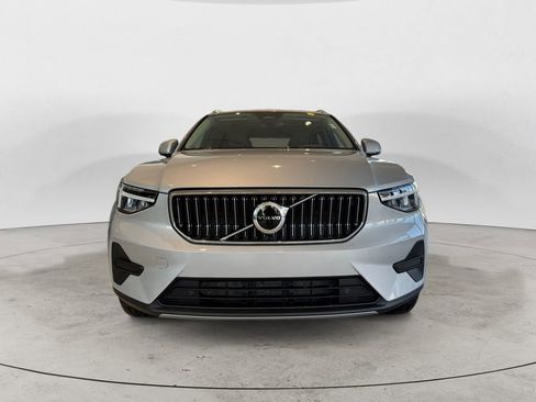 Certified 2025 Volvo XC40 B5 Core AWD/4WD image 28