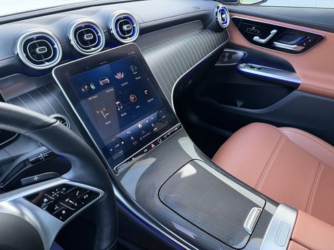 Used 2023 Mercedes-Benz GLC 300 4MATIC image 26