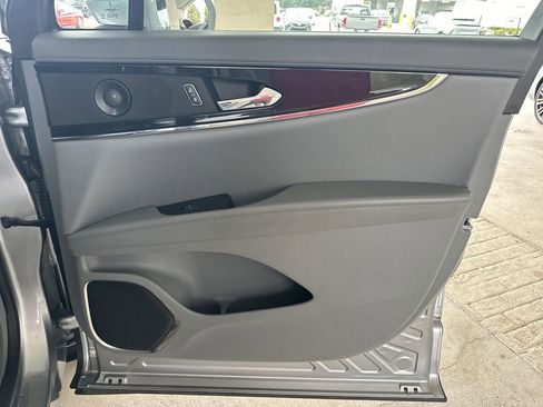 Used 2022 Lincoln Nautilus Reserve w/ Equipment Group 201A image 35