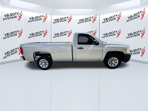 Used 2009 Chevrolet Silverado 1500 W/T RWD image 2