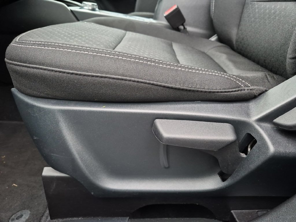 Used 2025 Ford Escape Active AWD/4WD image 14