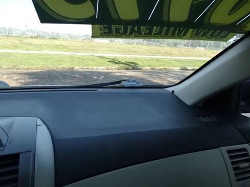 Used 2013 Toyota Corolla L image 42