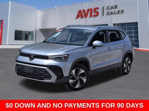 Used 2025 Volkswagen Taos SE AWD/4WD image 1