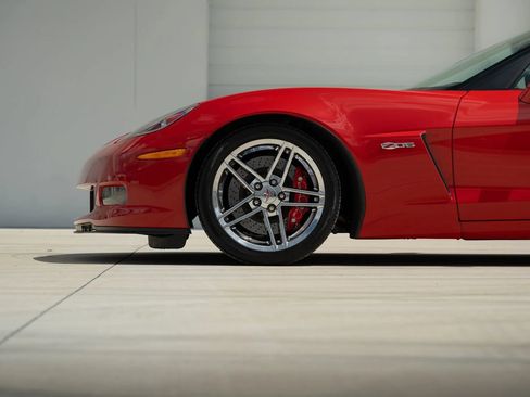 Used 2009 Chevrolet Corvette Z06 w/ Preferred Equipment Group RWD image 14