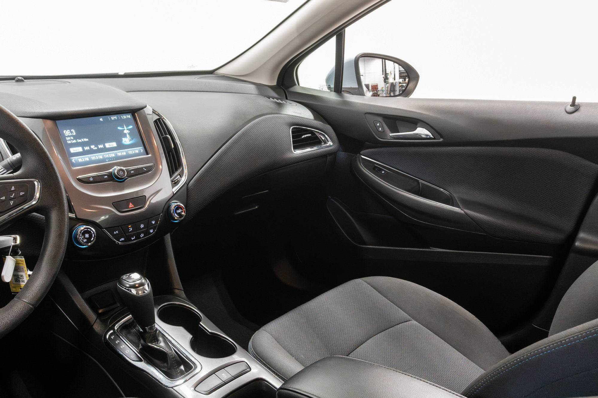 Used 2018 Chevrolet Cruze LT FWD image 11
