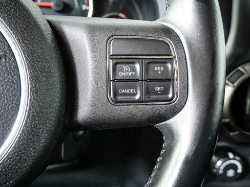 Used 2012 Jeep Wrangler Unlimited Sport image 13