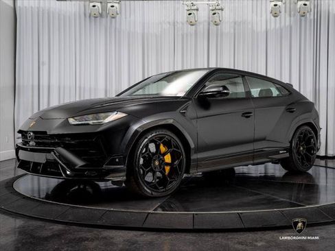 Used 2024 Lamborghini Urus Performante AWD/4WD image 8