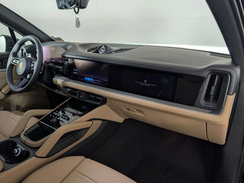 New 2026 Porsche Cayenne S AWD/4WD image 19