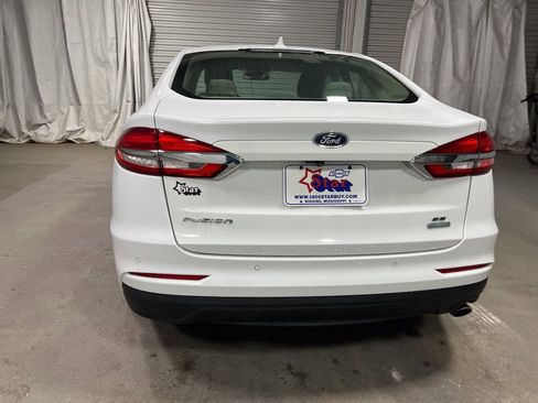Used 2019 Ford Fusion SE FWD image 6