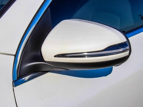 Used 2024 Mercedes-Benz GLA 250 4MATIC image 48