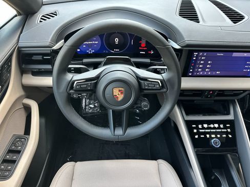 New 2026 Porsche Macan Electric RWD image 15