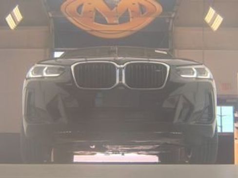 Used 2023 BMW X4 M40i w/ Premium Package image 10