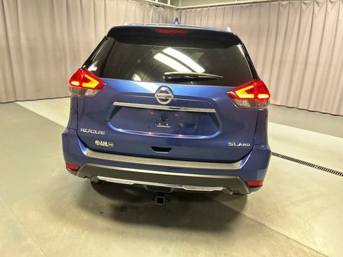 Used 2018 Nissan Rogue SL image 6
