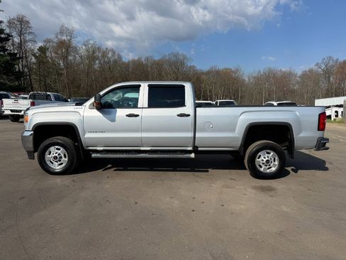 Used 2019 GMC Sierra 2500 4x4 Crew Cab w/ Sierra Convenience Package image 2