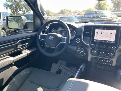 New 2026 RAM 1500 4x4 Crew Cab image 38