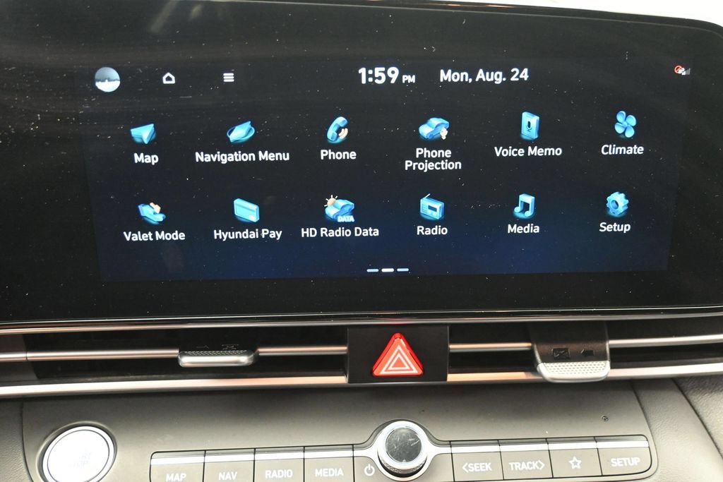 Used 2023 Hyundai Elantra SEL w/ Convenience Package FWD image 19
