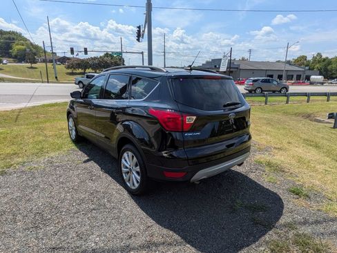Used 2019 Ford Escape SEL FWD image 3