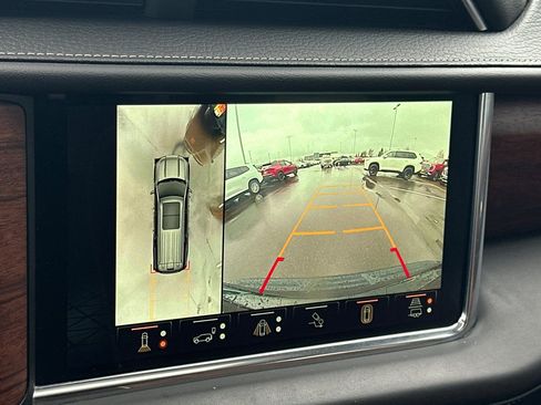 Used 2023 GMC Yukon Denali Ultimate image 19