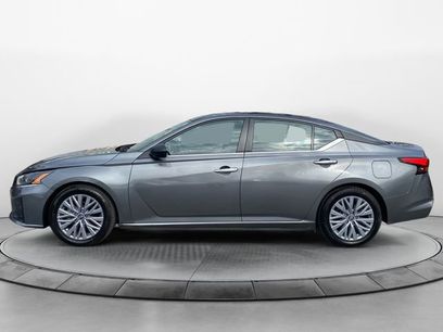 Used 2024 Nissan Altima 2.5 SV