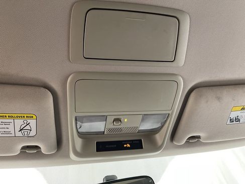 Used 2020 Mitsubishi Outlander ES image 8