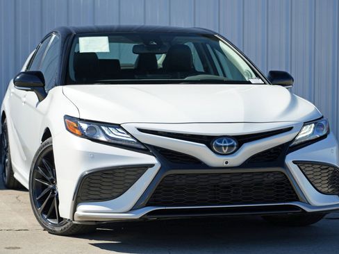 Used 2023 Toyota Camry XSE w/ Navigation Package image 2