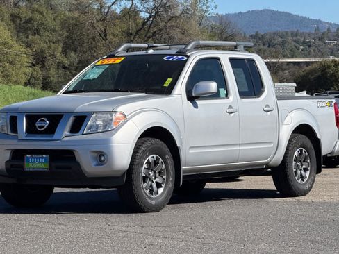 Used 2017 Nissan Frontier PRO-4X w/ Pro-4x Luxury Package AWD/4WD image 8