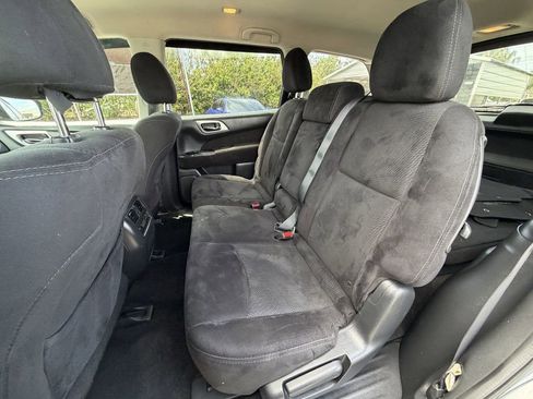 Used 2014 Nissan Pathfinder S FWD image 17