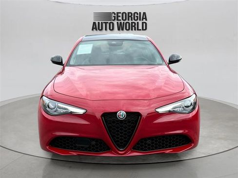Used 2020 Alfa Romeo Giulia w/ Nero Edizione image 7
