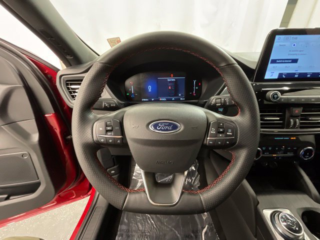 Used 2025 Ford Escape ST-Line AWD/4WD image 11