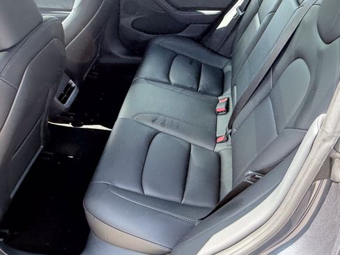 Used 2023 Tesla Model 3 Standard Range RWD image 9