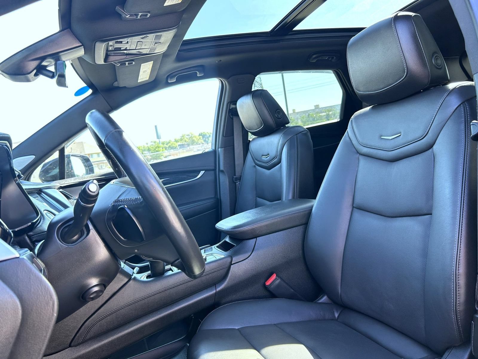 Certified 2023 Cadillac XT5 Premium Luxury AWD/4WD image 17