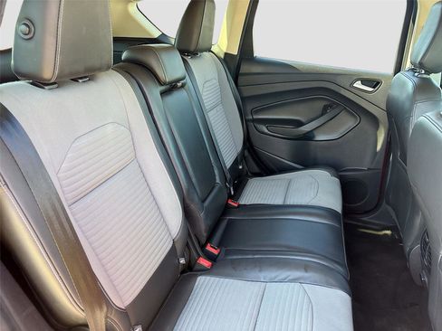 Used 2018 Ford Escape SE w/ Ford Safe & Smart Package image 28