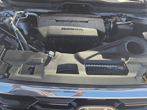 Used 2023 Honda Pilot Touring image 19