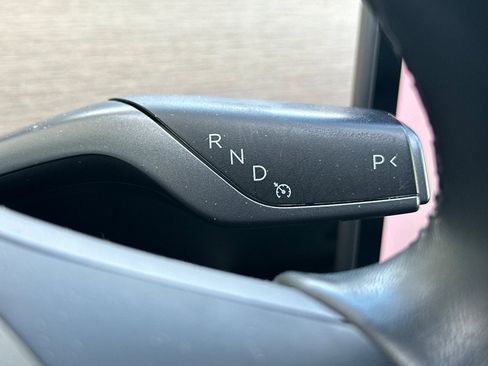 Used 2018 Tesla Model 3 Long Range image 15
