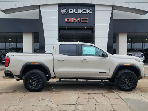 New 2026 GMC Canyon Elevation w/ Convenience Package image 3