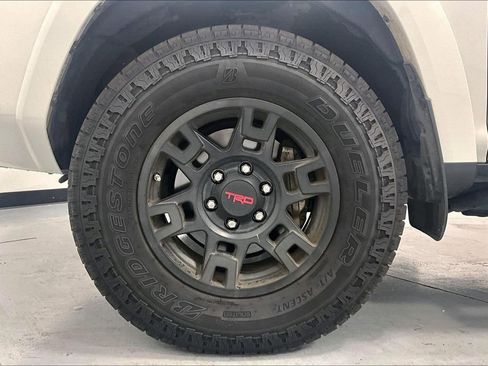 Used 2019 Toyota 4Runner TRD Off-Road Premium AWD/4WD image 8