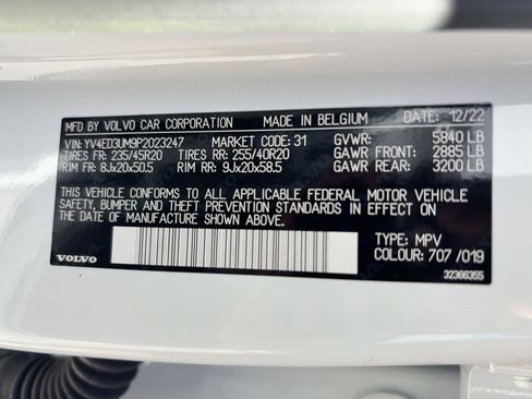 Certified 2023 Volvo XC40 Recharge Ultimate image 19