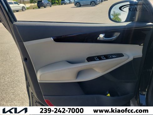 Used 2019 Kia Sorento FWD image 24