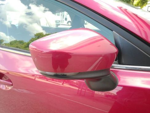 Used 2018 MAZDA MAZDA3 Touring FWD image 21