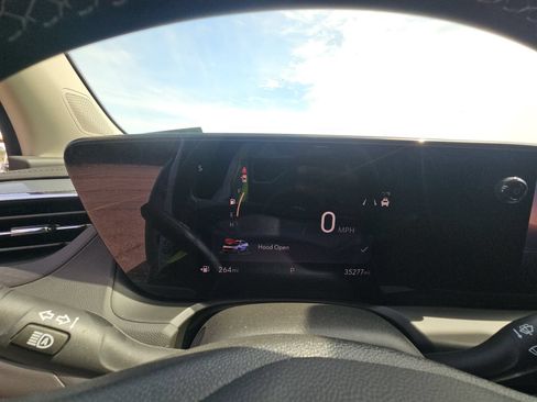 Used 2025 Buick Encore GX Preferred FWD image 2