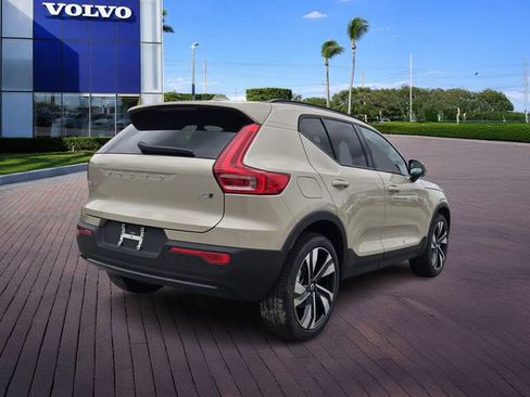 New 2026 Volvo XC40 B5 Plus AWD/4WD image 7