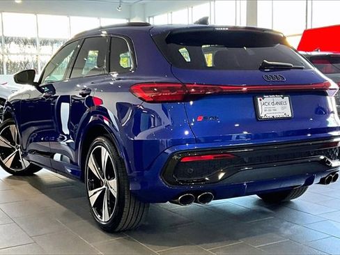 New 2025 Audi SQ5 Premium Plus image 3
